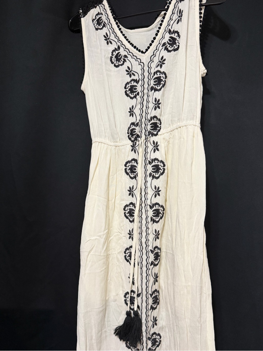 Knox Rose Cream Maxi Dress with Black Embroidered Trim- NWT